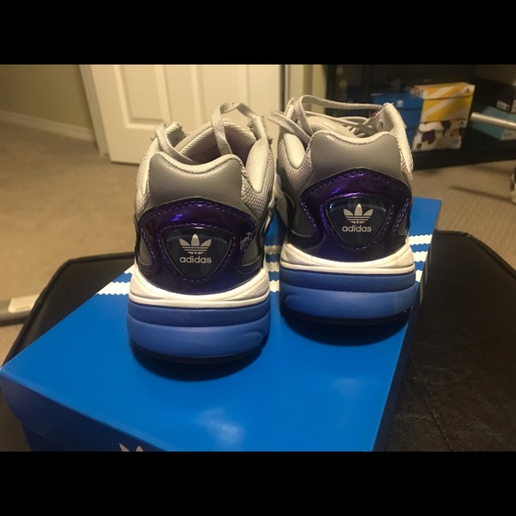 Adidas Falcon - Picture 3 of 8